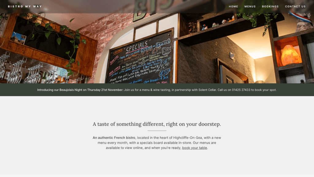 Home page of the Bistro My Way website, showing an image of the bistro, a welcome paragraph and the navigation of the website.